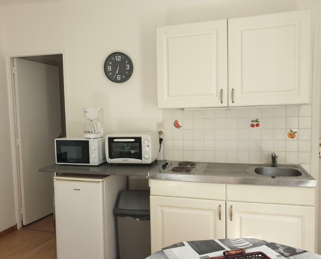 Promo F2 Wifi Courseulles Sur Mer Экстерьер фото